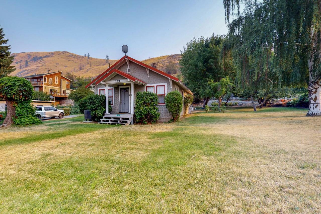 Chelan Chalet Villa Lakeside Exterior photo